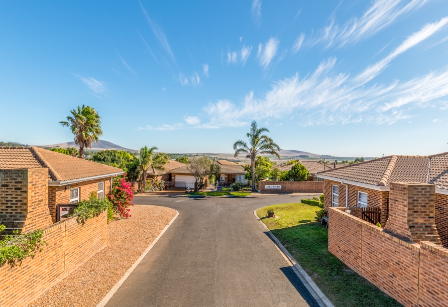 2 Bedroom Property for Sale in The Crest Western Cape